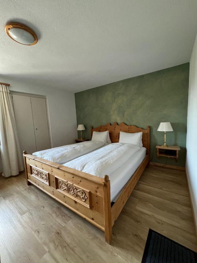 Hotel Adler Garni زيرنيز المظهر الخارجي الصورة