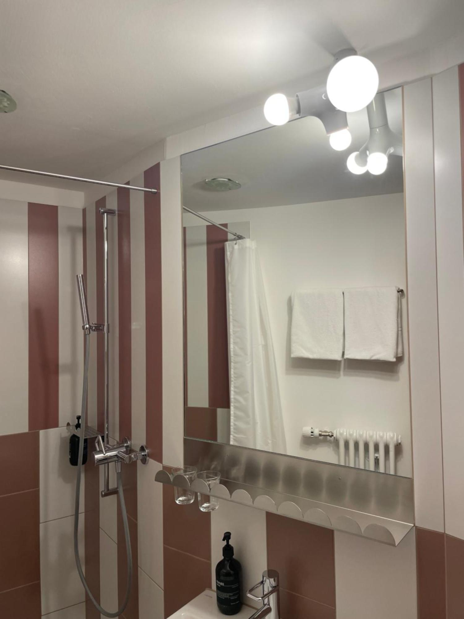Hotel Adler Garni زيرنيز المظهر الخارجي الصورة