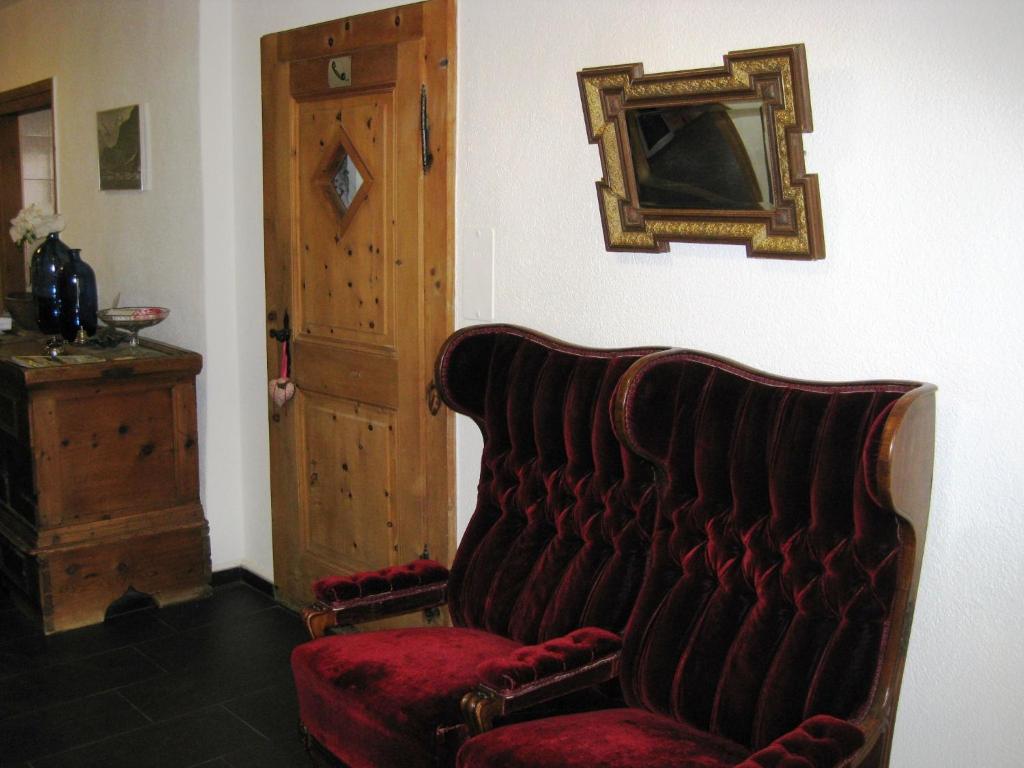 Hotel Adler Garni زيرنيز المظهر الخارجي الصورة